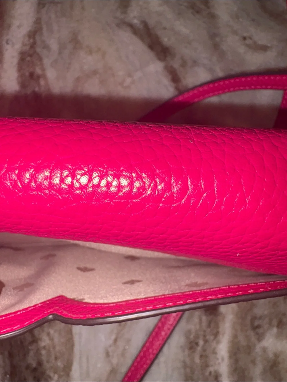 kate spade Harlow Pebbled Leather Crossbody Wallet in Pink Ruby